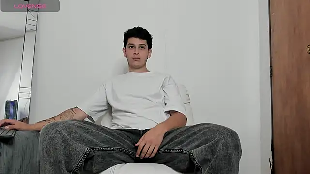 elijah stoone online show from April 20, 11:46 am