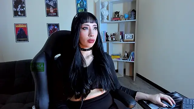 Ravenelle  online show from May 16, 11:14 pm