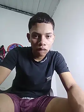 curious straight guy online show from April 16, 2:23 am