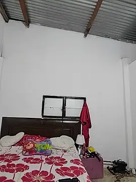 Snapshot of LuluDream chatting on June 3, 2:36 am LuluDream online show from June 3, 2:36 am