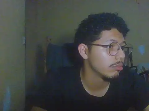 Snapshot of Gallito737 chatting on April 13, 9:26 am Gallito737 online show from April 13, 9:26 am