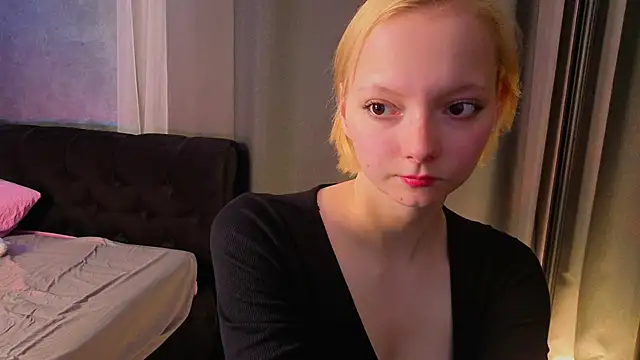 sweet lynx online show from April 20, 4:10 pm