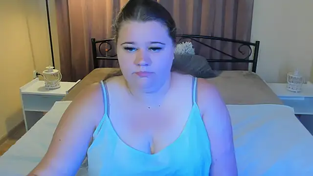Snapshot of Bella_Blvck chatting on July 18, 5:33 am Bella Blvck online show from July 18, 5:33 am
