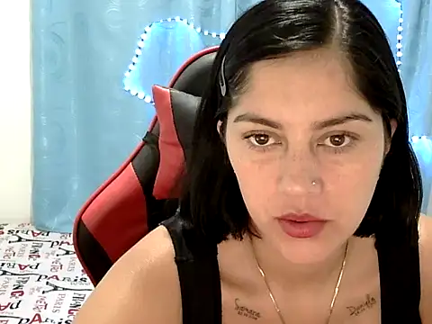 Bandida553 online show from April 17, 11:52 pm