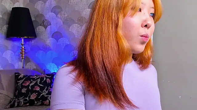 AzureMimi online show from April 21, 1:50 pm