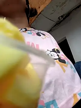 Snapshot of JohanitaRex2 chatting on April 13, 7:19 pm JohanitaRex2 online show from April 13, 7:19 pm