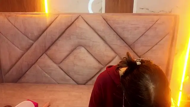 Snapshot of Victorycat_v chatting on June 26, 2:27 am Victorycat v online show from June 26, 2:27 am