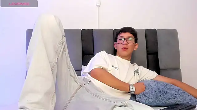 Adrien silex online show from April 15, 4:58 pm