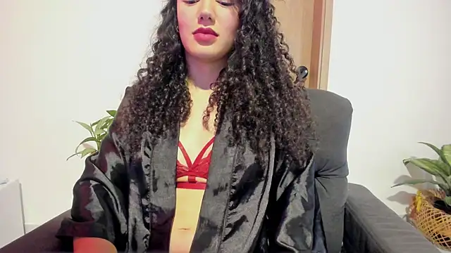 MiaRouseex online show from May 7, 1:55 am