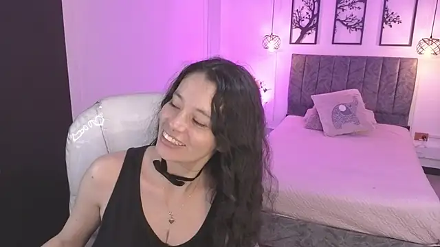 Snapshot of Samantha_bloww1 chatting on May 14, 3:35 am Samantha bloww1 online show from May 14, 3:35 am