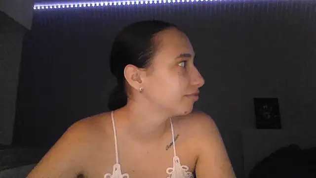 Snapshot of DarkMirel chatting on July 19, 3:05 pm DarkMirel online show from July 19, 3:05 pm