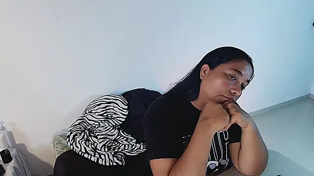 Snapshot of cristycurvy_02 chatting on April 15, 8:42 pm cristycurvy 02 online show from April 15, 8:42 pm