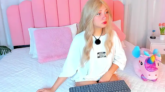 sweett fire online show from April 18, 5:39 pm