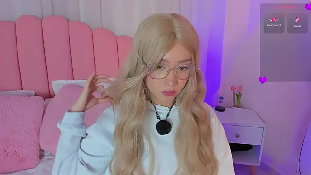 Snapshot of sweett_fire chatting on May 11, 6:16 pm sweett fire online show from May 11, 6:16 pm