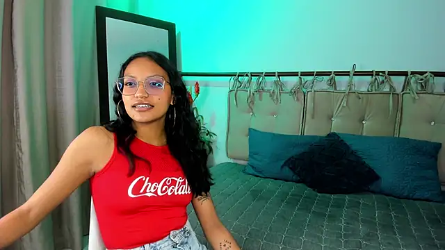 miel ambar online show from April 20, 1:03 pm