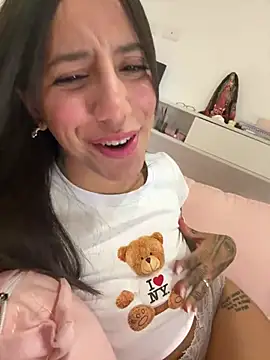 NicolleCooper online show from April 21, 2:26 am