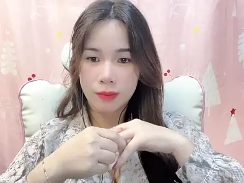 Luna3579 online show from April 27, 4:21 am