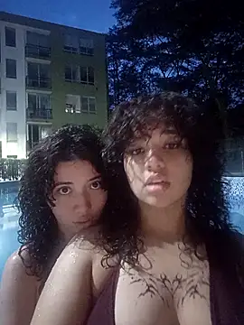 Snapshot of Chloe_and_Violeta chatting on July 8, 11:31 pm Chloe and Violeta online show from July 8, 11:31 pm