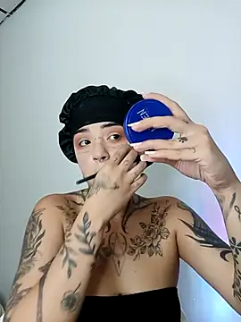 AteneaRockstar04 online show from April 21, 9:39 pm