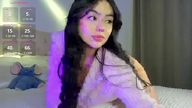 Snapshot of holly444_ chatting on June 4, 4:51 am holly444 online show from June 4, 4:51 am