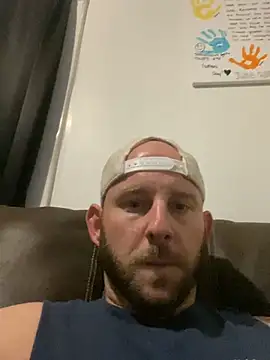 phattyluv89 online show from April 25, 2:14 am