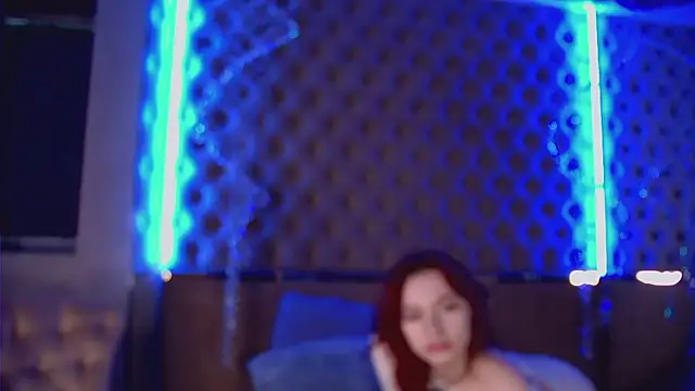 -RoxyDoll- online show from June 19, 6:29 am