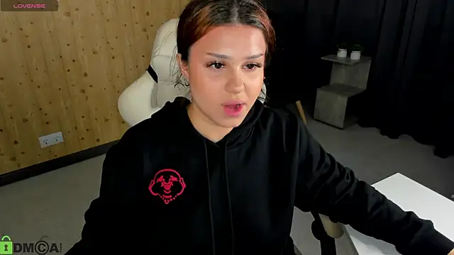Snapshot of nicolewoss chatting on July 13, 11:02 am nicolewoss online show from July 13, 11:02 am