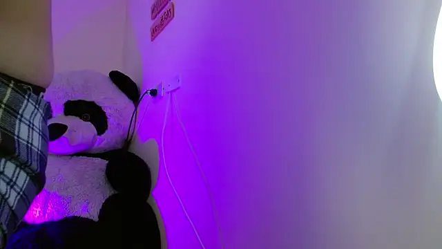 aprildumont online show from April 20, 2:42 pm