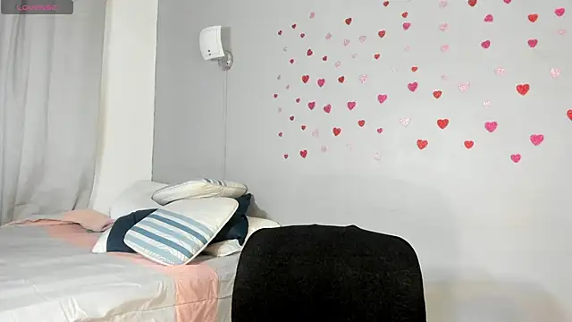 Lexxa W online show from April 16, 7:25 pm