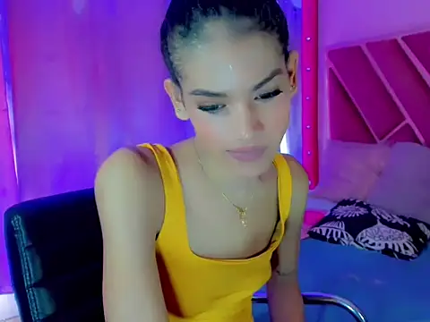 Snapshot of Dollcute_ chatting on July 13, 3:15 pm Dollcute online show from July 13, 3:15 pm