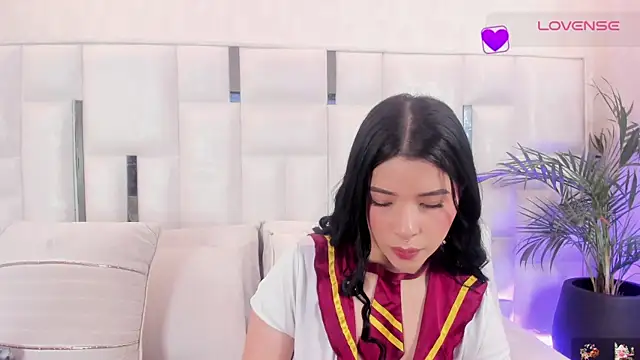 Snapshot of imnikaa_ chatting on July 10, 3:36 pm imnikaa online show from July 10, 3:36 pm