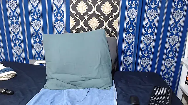 Snapshot of YummyBrownyxx chatting on June 26, 7:18 pm YummyBrownyxx online show from June 26, 7:18 pm