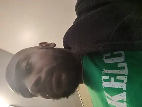 awwbabyyes77 online show from May 22, 2:12 pm