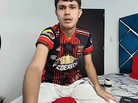 EdwinBoys online show from May 12, 1:08 pm
