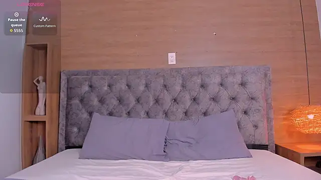 flamin  online show from June 21, 4:37 am