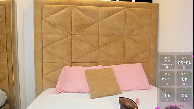 Snapshot of flamin_ chatting on July 8, 9:19 pm flamin online show from July 8, 9:19 pm