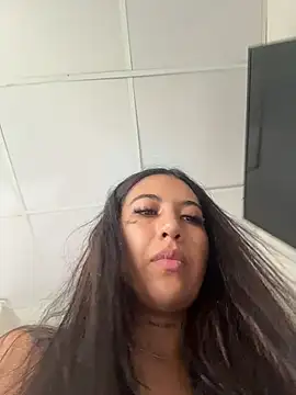 Snapshot of babedemon666 chatting on May 9, 5:18 pm babedemon666 online show from May 9, 5:18 pm