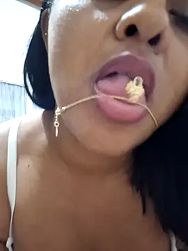 Snapshot of Ayla_Phone chatting on April 28, 2:27 am Ayla Phone online show from April 28, 2:27 am