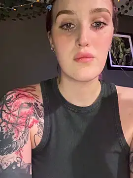 PollyAsh online show from April 21, 10:23 pm