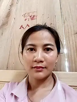 Squirt0 0 online show from April 15, 7:04 am