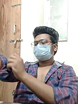 Snapshot of hot_boy995 chatting on April 29, 5:30 pm hot boy995 online show from April 29, 5:30 pm