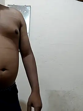 Snapshot of hot_boy995 chatting on May 31, 7:37 am hot boy995 online show from May 31, 7:37 am