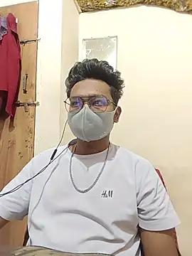 Snapshot of hot_boy995 chatting on June 2, 4:14 am hot boy995 online show from June 2, 4:14 am