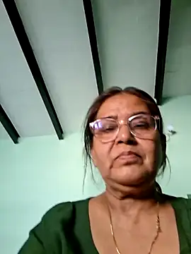 Shalini3456 online show from May 22, 10:43 am