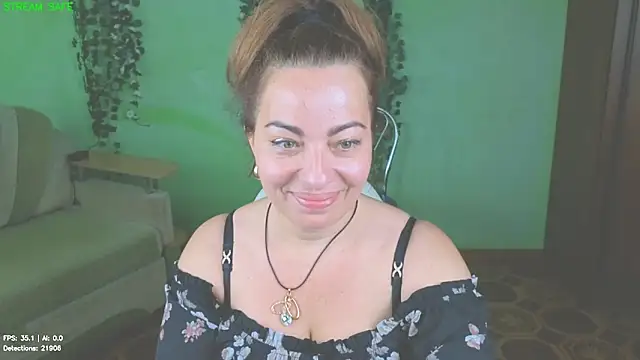 Snapshot of Zoe_Zephyr chatting on June 15, 5:42 am Zoe Zephyr online show from June 15, 5:42 am
