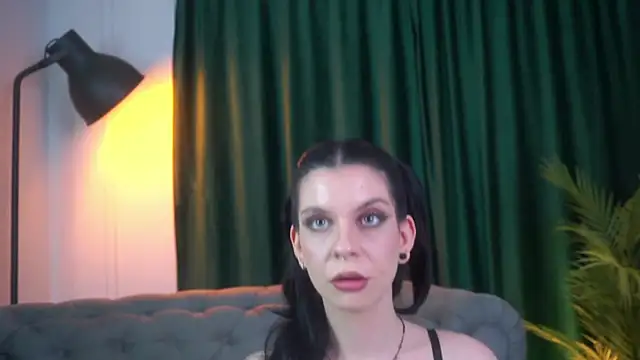 LylithMoon online show from April 17, 8:56 pm