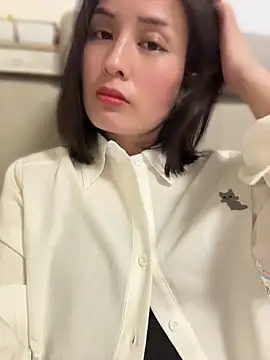 Snapshot of Faye-baby chatting on April 22, 4:41 pm Faye-baby online show from April 22, 4:41 pm