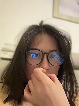 Snapshot of Faye-baby chatting on April 25, 4:15 pm Faye-baby online show from April 25, 4:15 pm