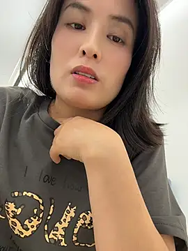 Snapshot of Faye-baby chatting on July 28, 7:48 am Faye-baby online show from July 28, 7:48 am