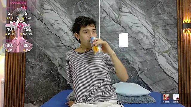 NoahWalker   online show from July 10, 11:02 am